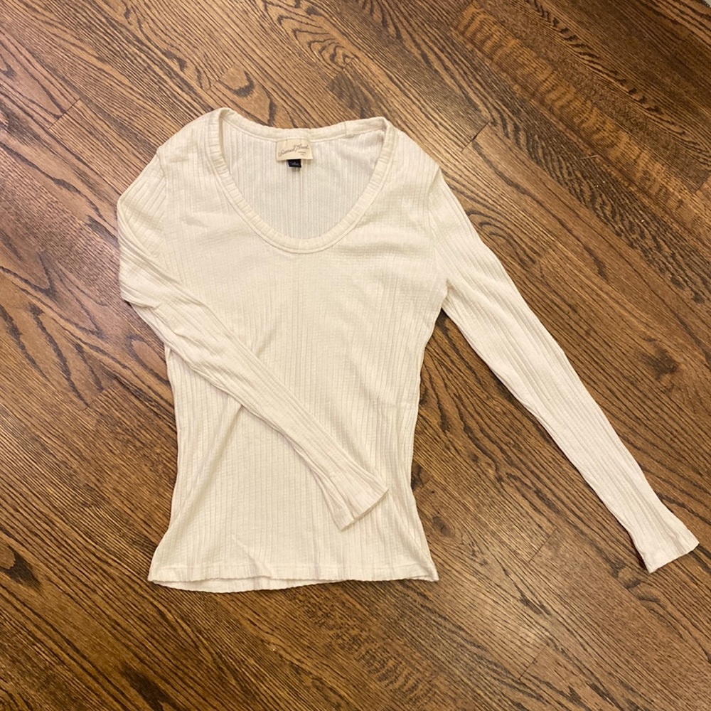 Universal thread sweater